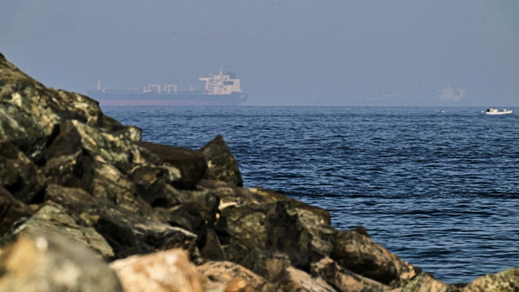 Iran warns S. Korea against military involvement in Hormuz Strait