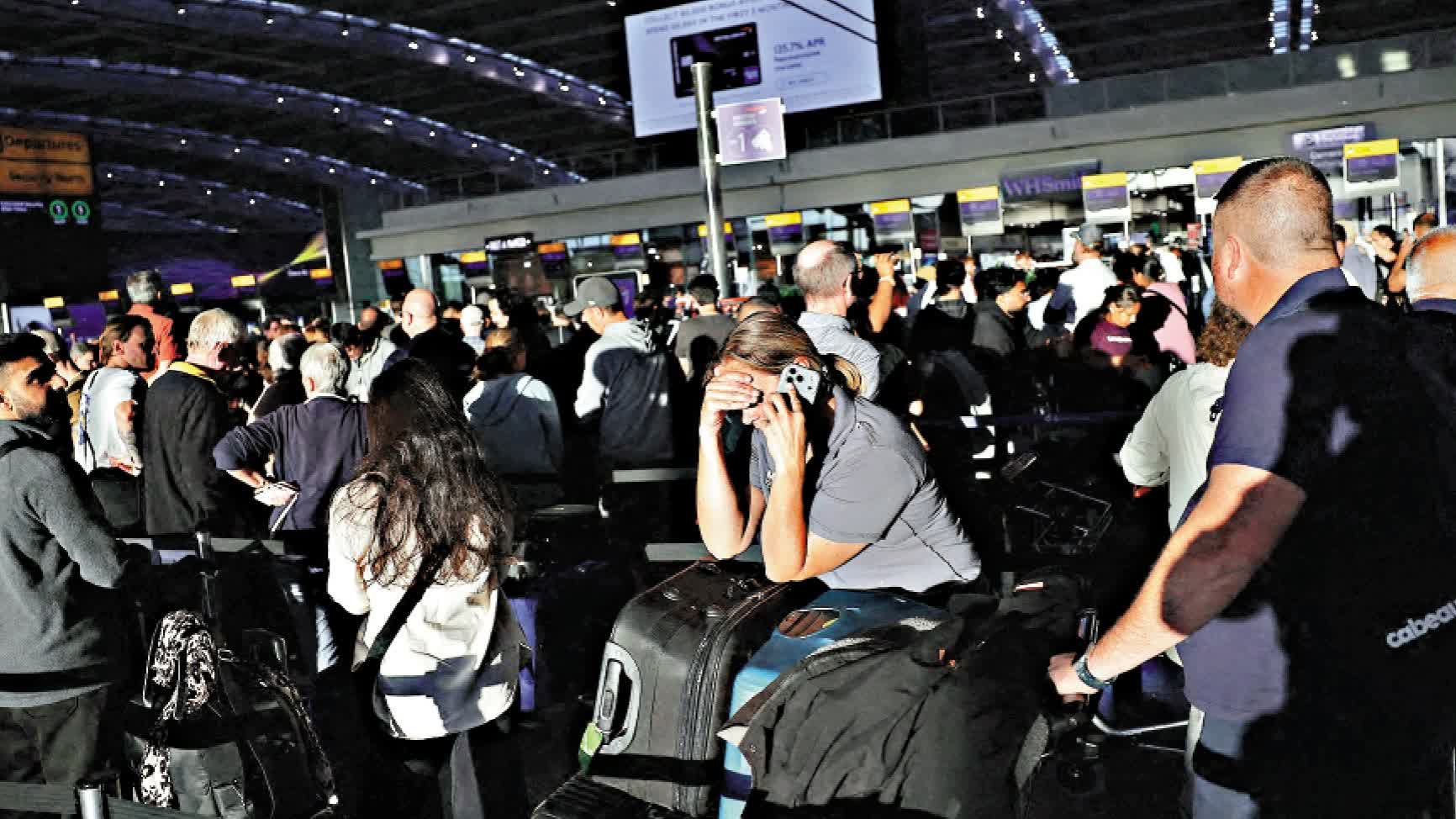 UK air traffic control system suffers major technical failure, over 2,000 flights cancelled