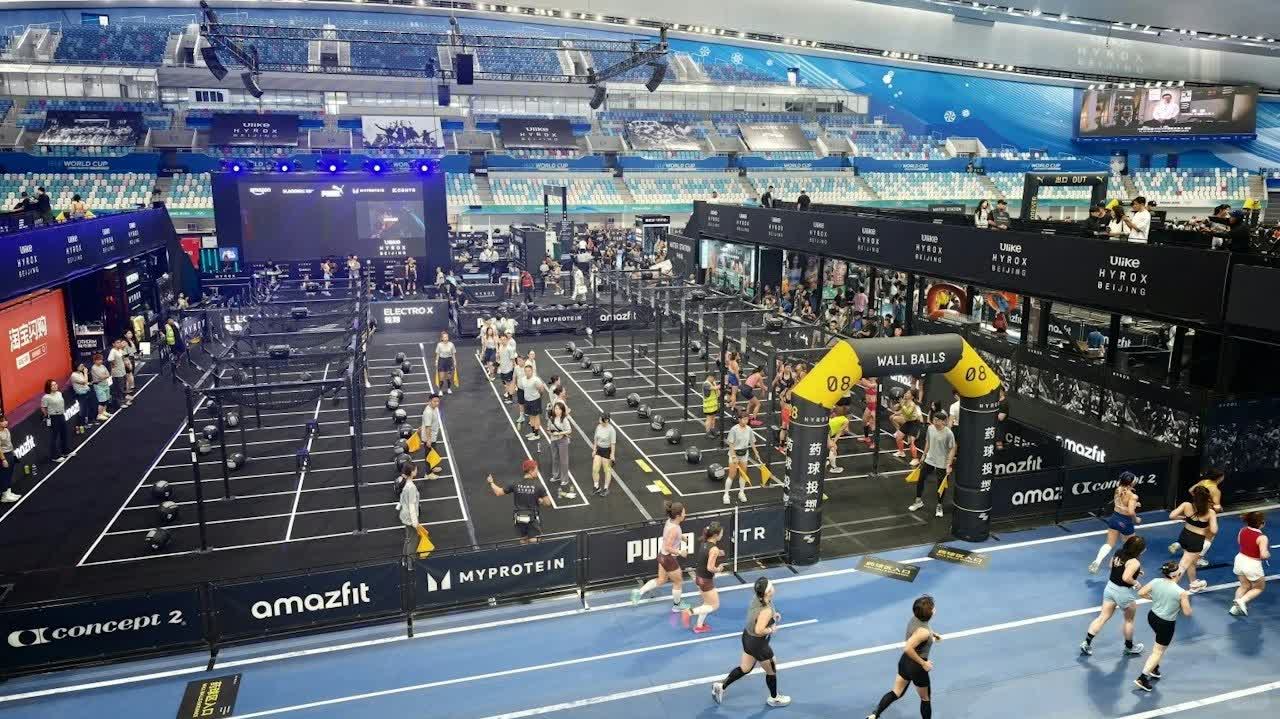 HYROX Beijing race sparks controversy after athlete finishes despite incontinence; Organizers say venue disinfected, equipment replaced