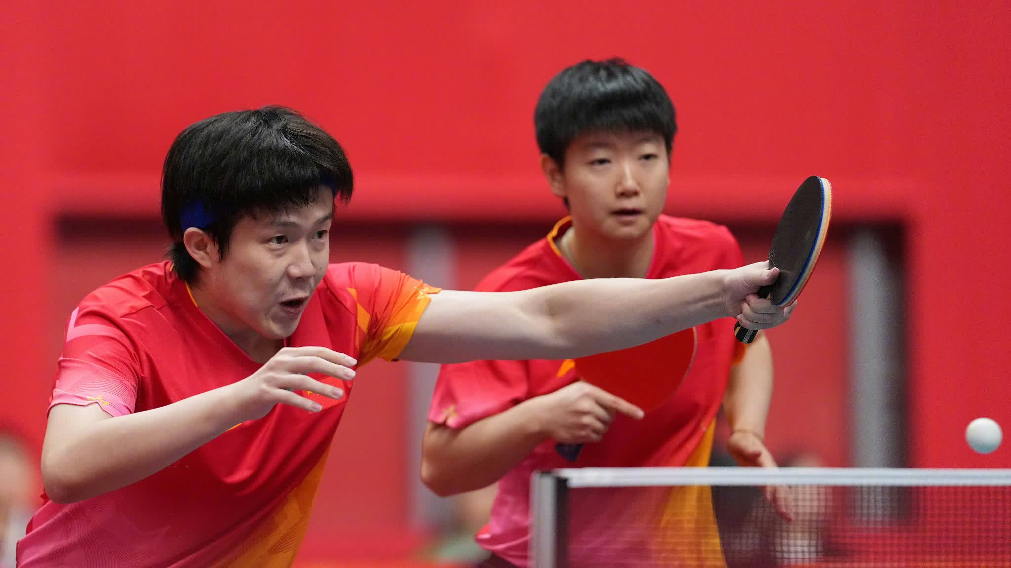 Asian Games | 'Shatou' duo sweep Japan 3-0 to reach mixed doubles semifinals