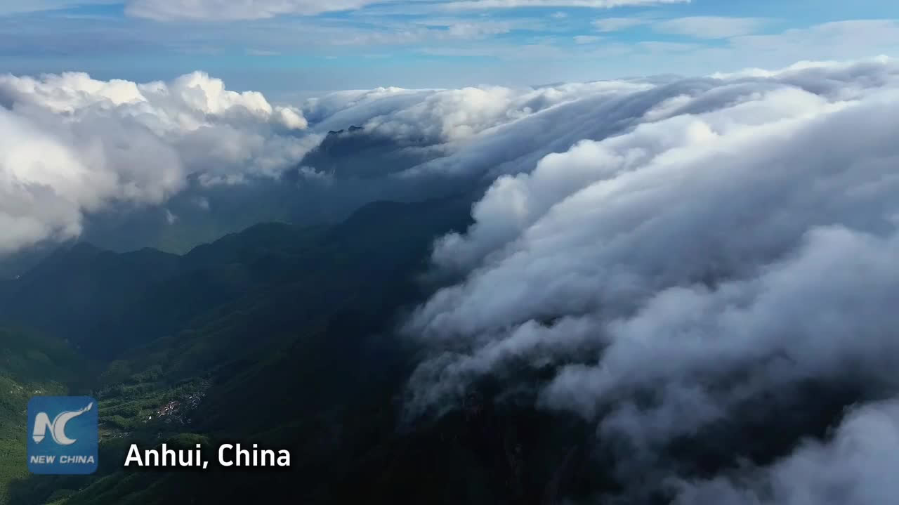 Watch This | Sea of Clouds Over Jiuhua Mountain in Anhui
