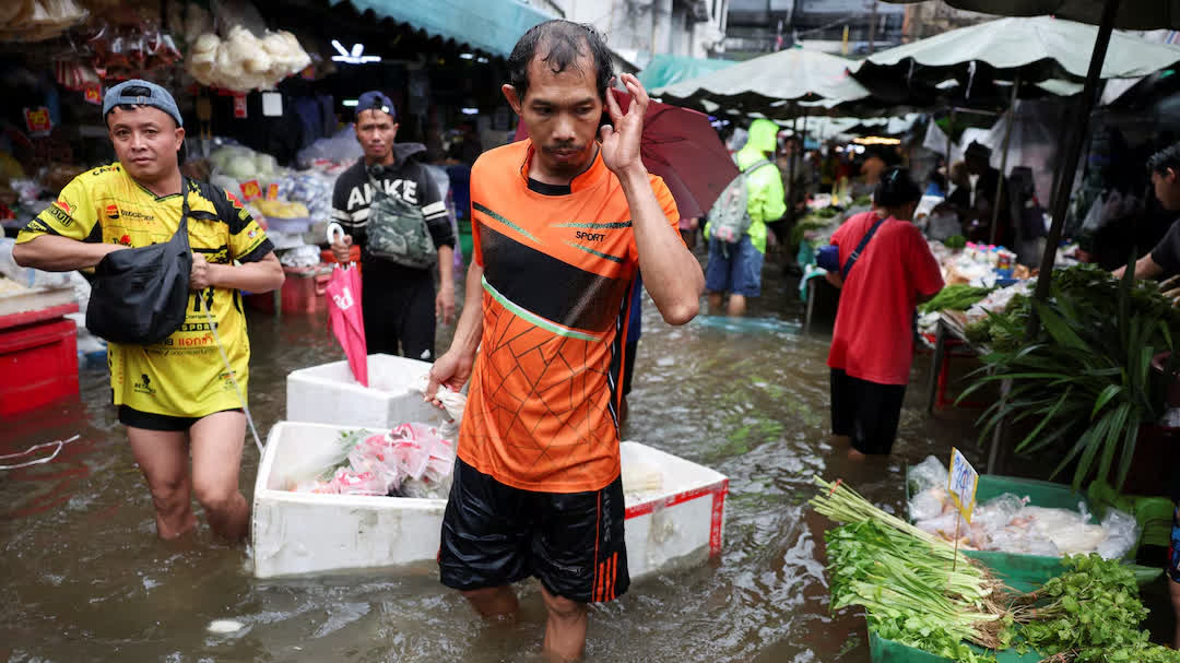 Bangkok floods leave 8 dead, affect 580,000 households as losses top US$320 million