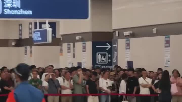 Over 1.25 mn passenger trips recorded on final day of Chung Yeung holiday: More than 730,000 return to HK