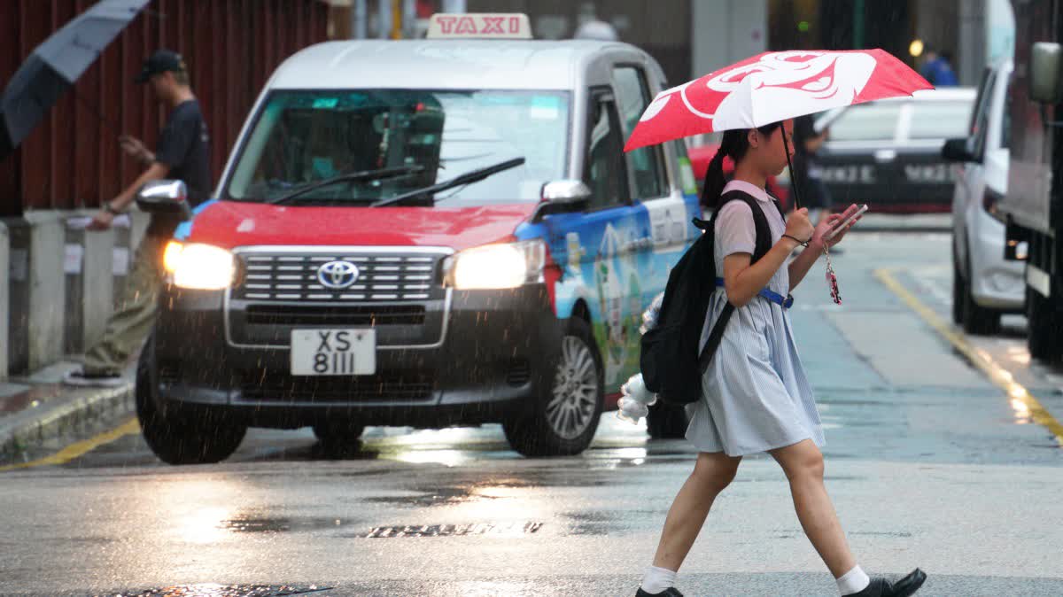 HKO: Northeast monsoon continues to affect Guangdong, one or two showers expected early today
