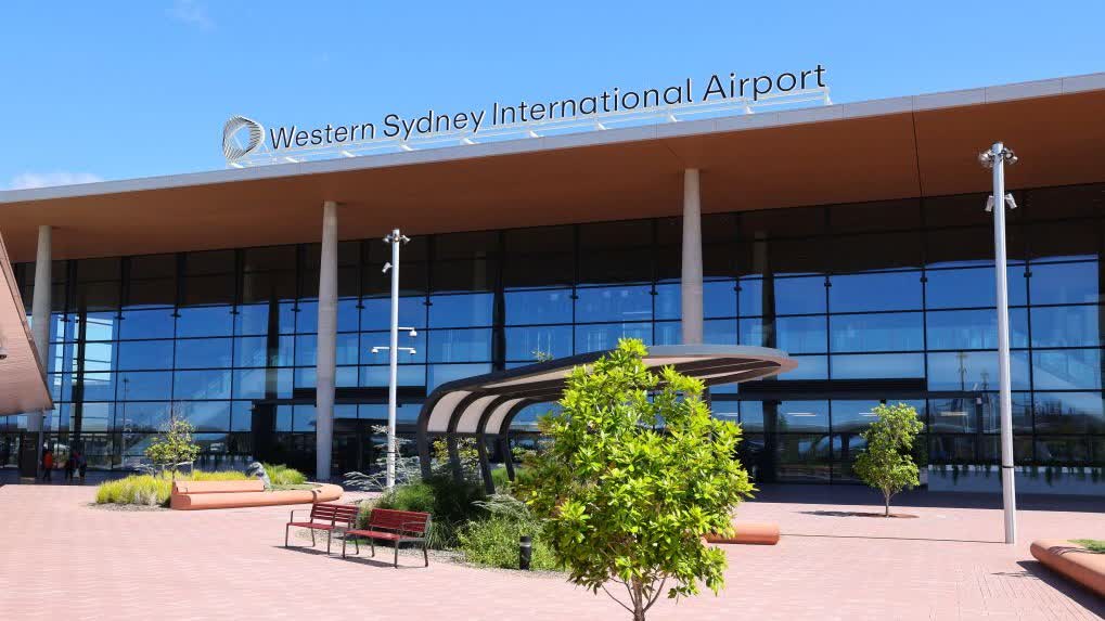 1st int'l flight lands at new western Sydney airport