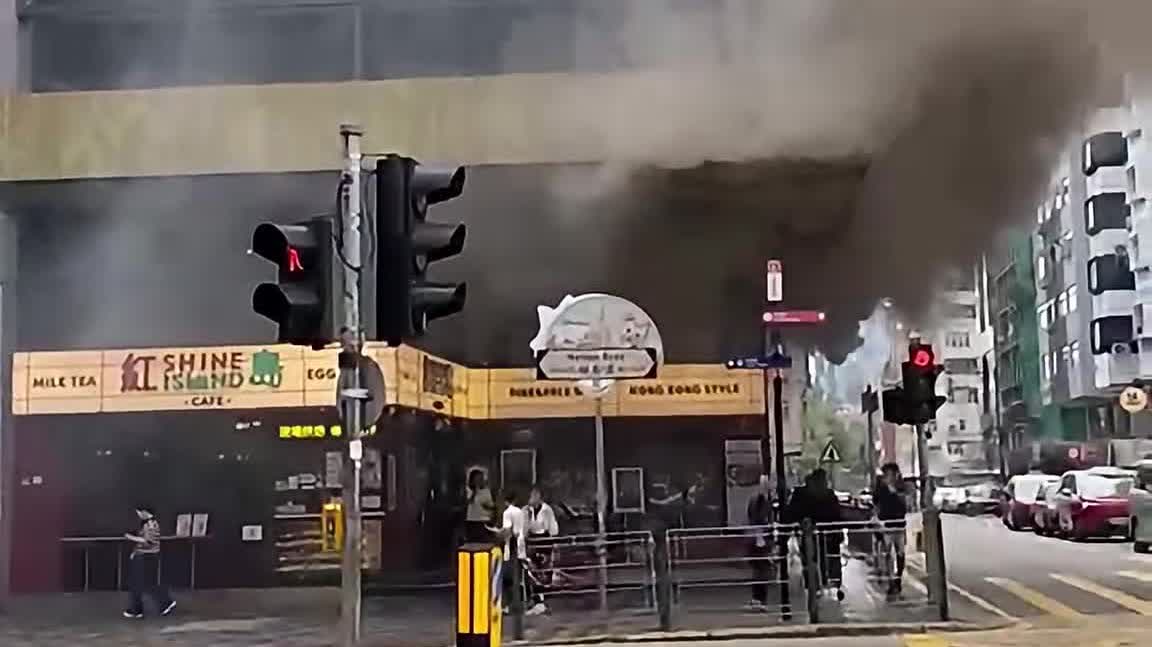 Watch This | Restaurant fire on Nathan Road in Jordan, thick smoke fills the street